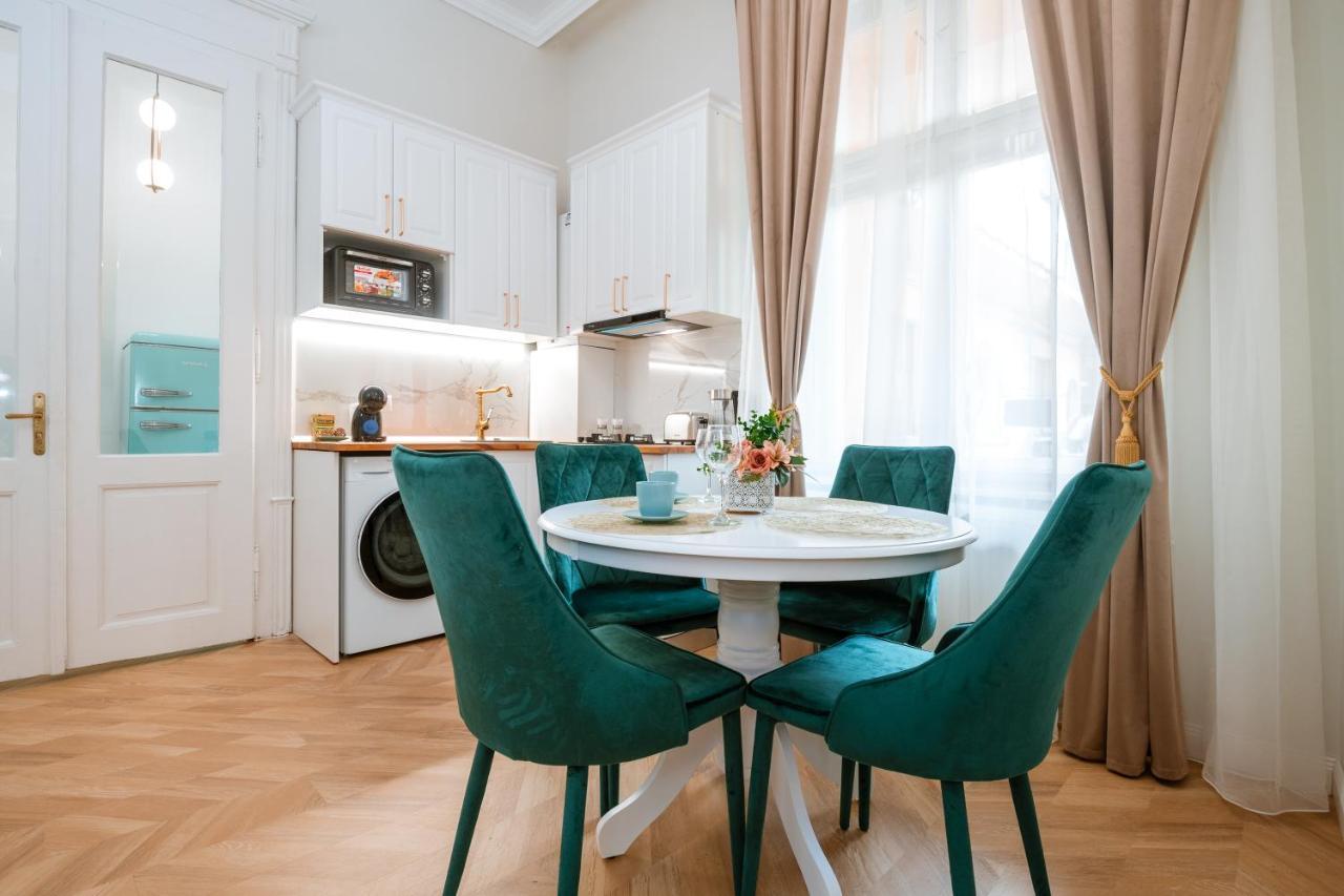 Apartament De Lux Central, P-Ta Matei Corvin คลูจ-นาโปกา ภายนอก รูปภาพ